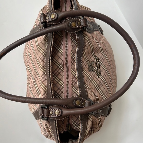 Burberry Pink Nova Set - Picture 5 of 15